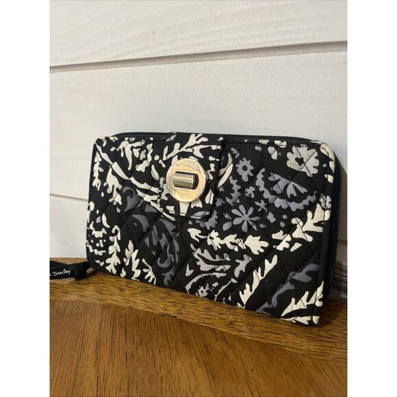 Vera Bradley | Turnlock Wallet Paisley Noir NWT - Picture 3 of 8